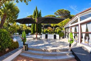 gallery-lounge-garden-palocco-13
